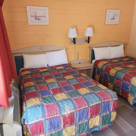 Town House Motel Lancaster Zewnętrze zdjęcie