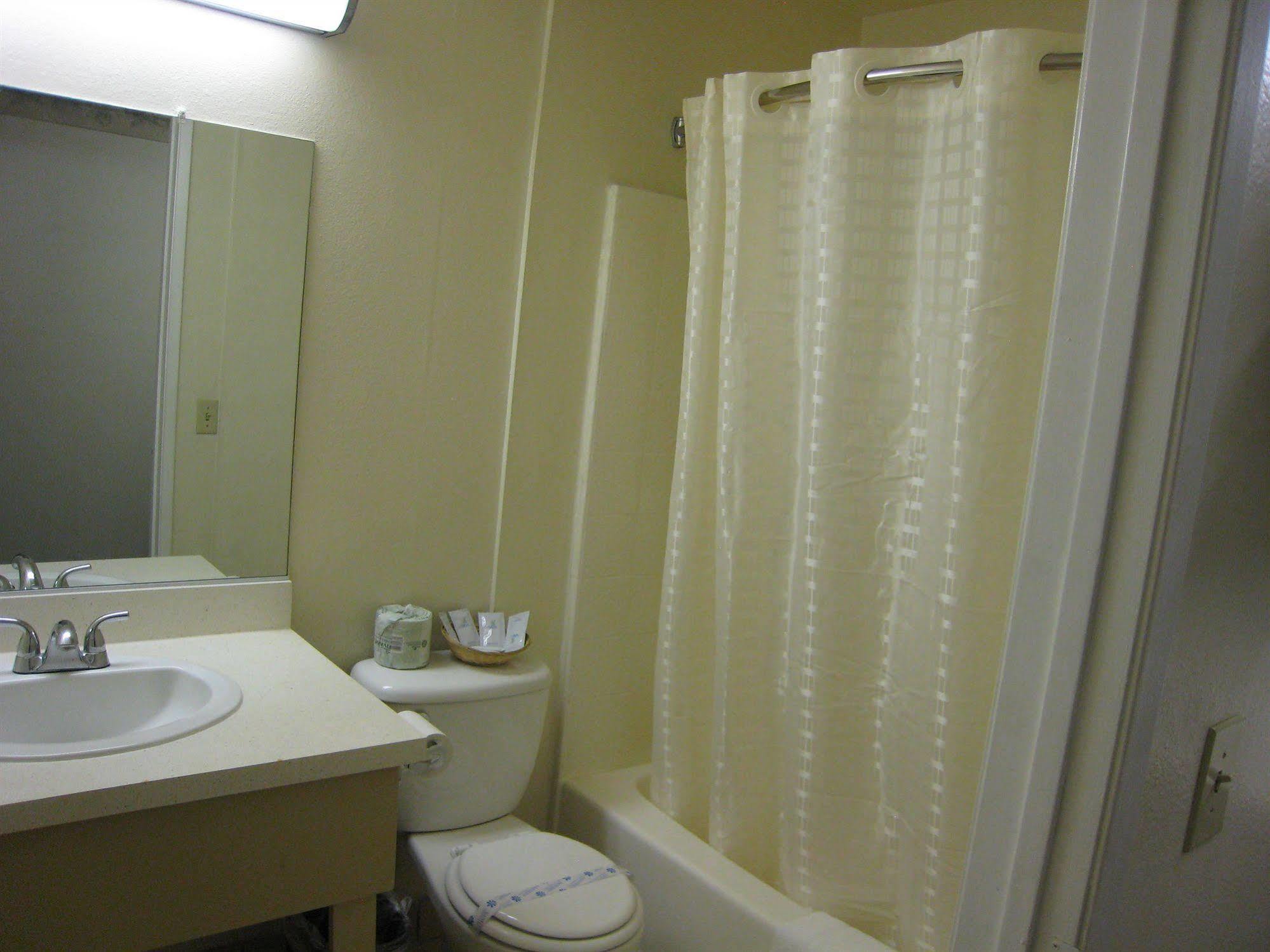 Town House Motel Lancaster Zewnętrze zdjęcie