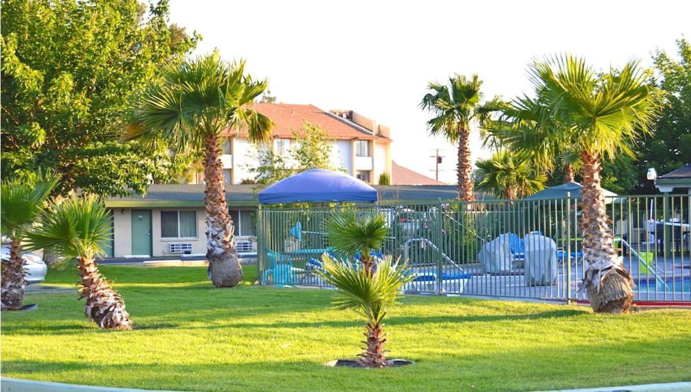 Town House Motel Lancaster Zewnętrze zdjęcie